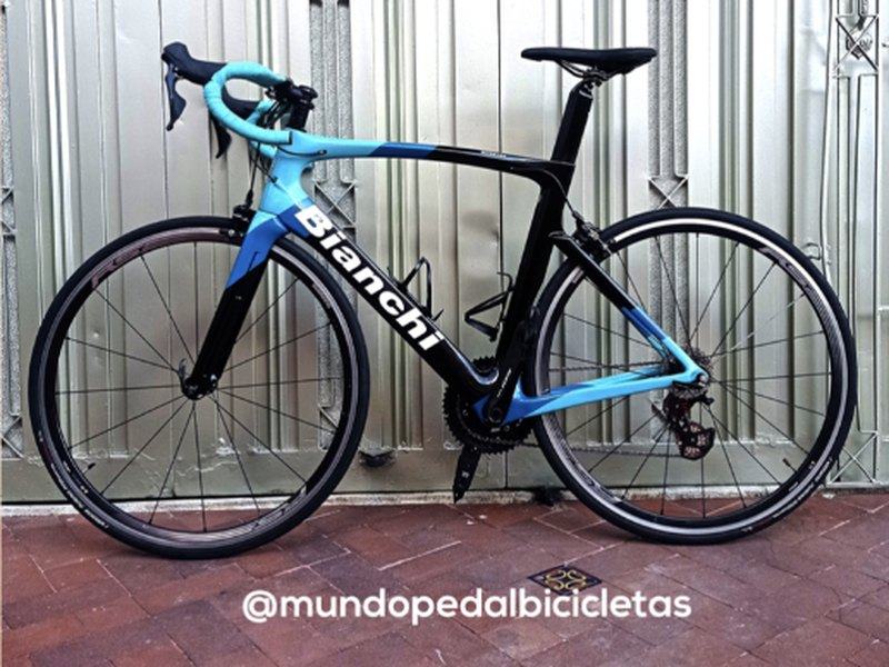 Bianchi pintada con aerógrafo